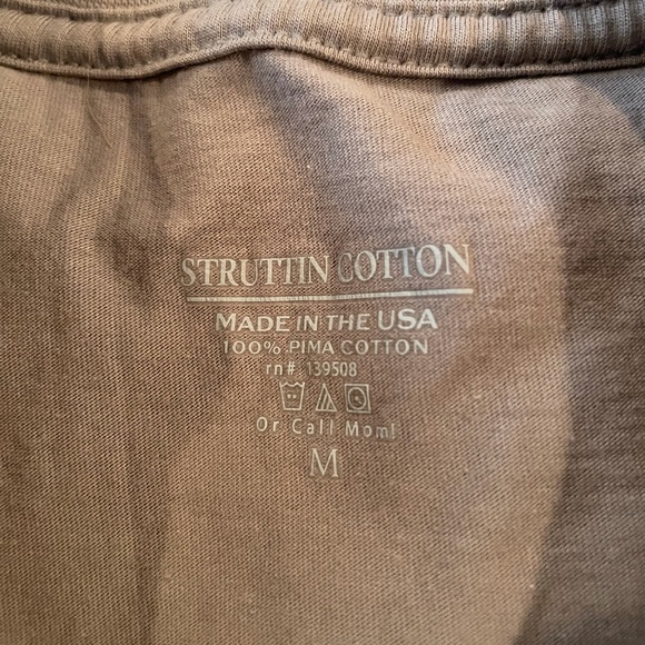 Struttin’ Cotton Shirt Size Medium - Picture 3 of 3